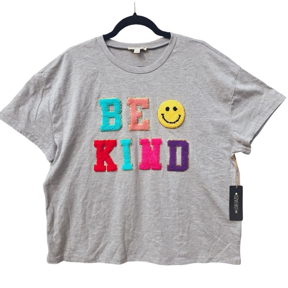 Love Dazed -1662 "Be Kind" Chenille Embroidered  Short Sleeve Grey T-shirt NWT L